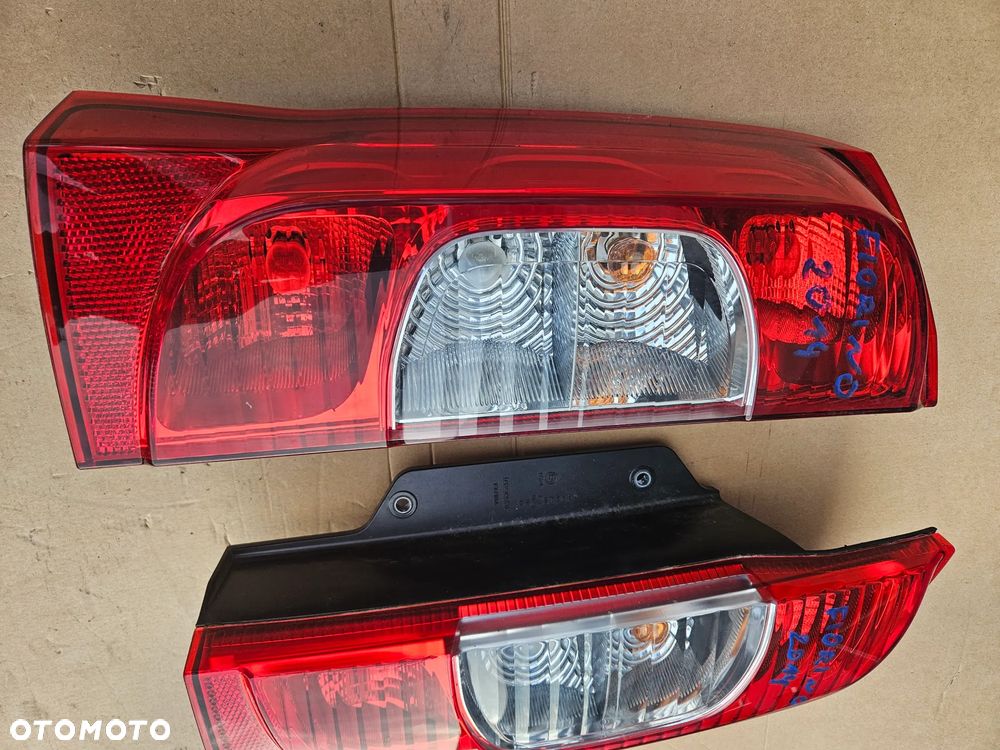 Fiat Fiorino lampa tył tylna prawa lewa - 3