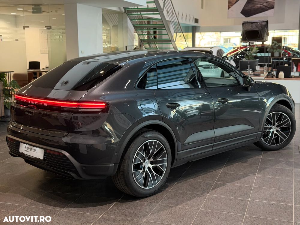 Porsche Macan - 4