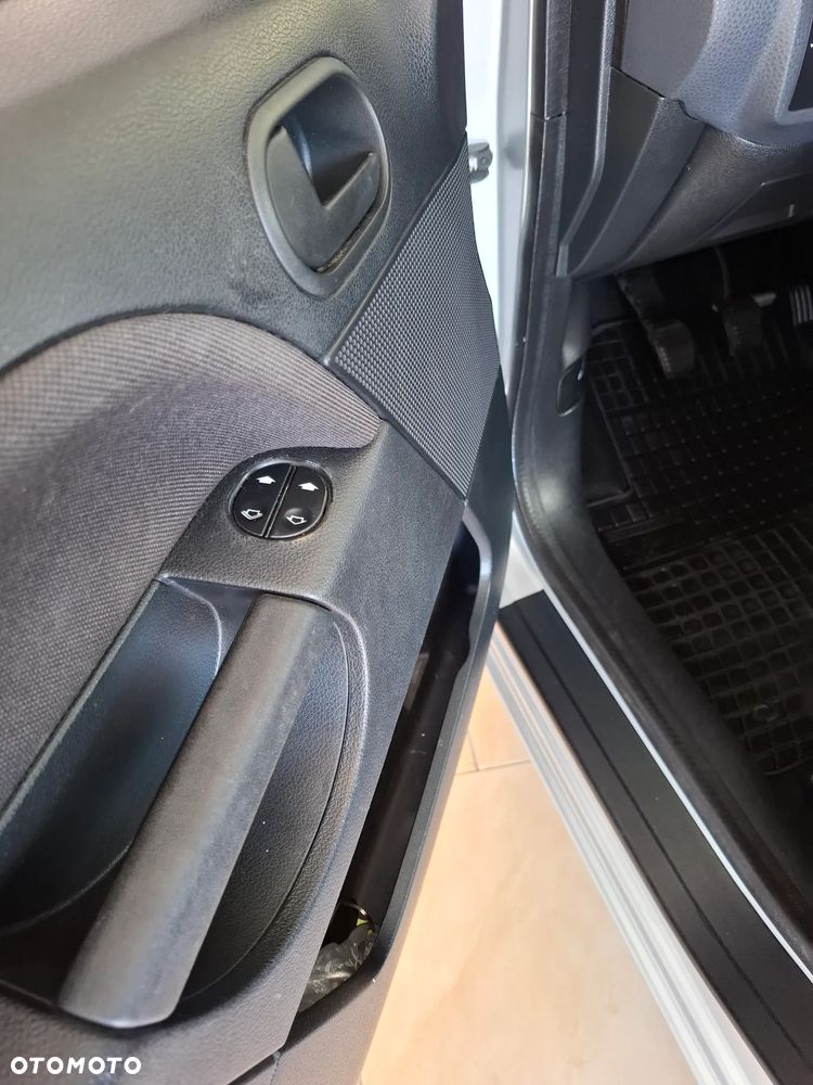 Ford Fiesta 1.3 Style - 12