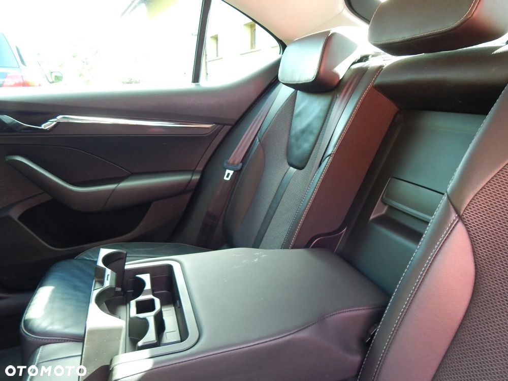 Skoda Octavia 2.0 TDI Ambition DSG - 29