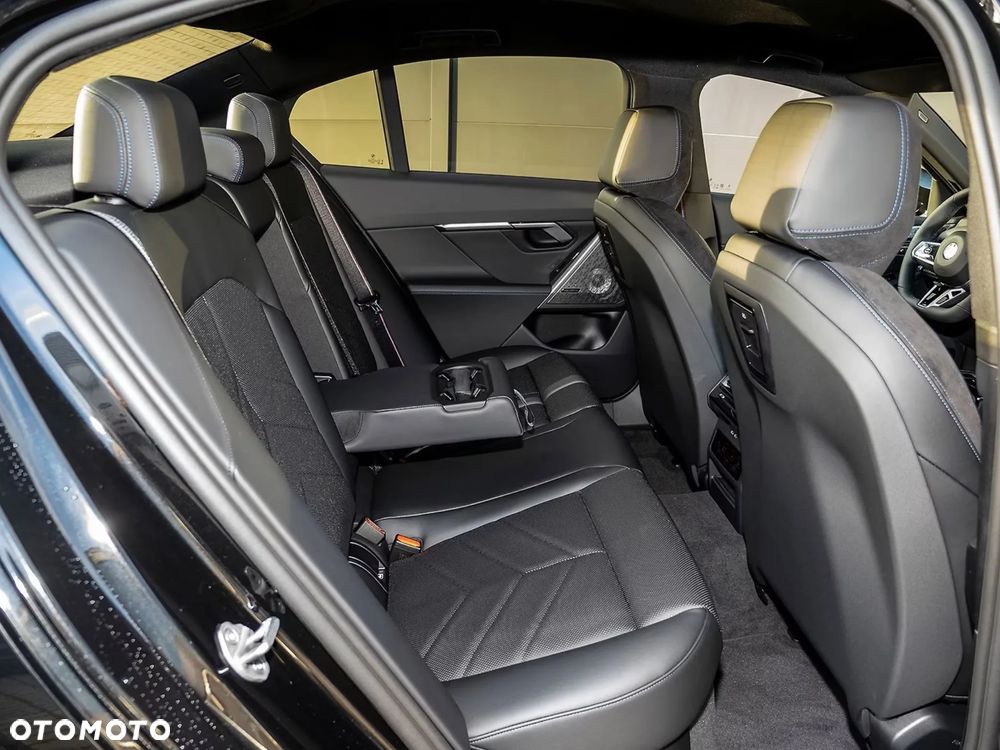 BMW Seria 5 540d xDrive mHEV M Sport - 10