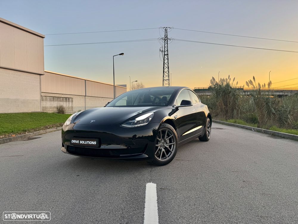 Tesla Model 3 Standard Range Plus RWD - 1