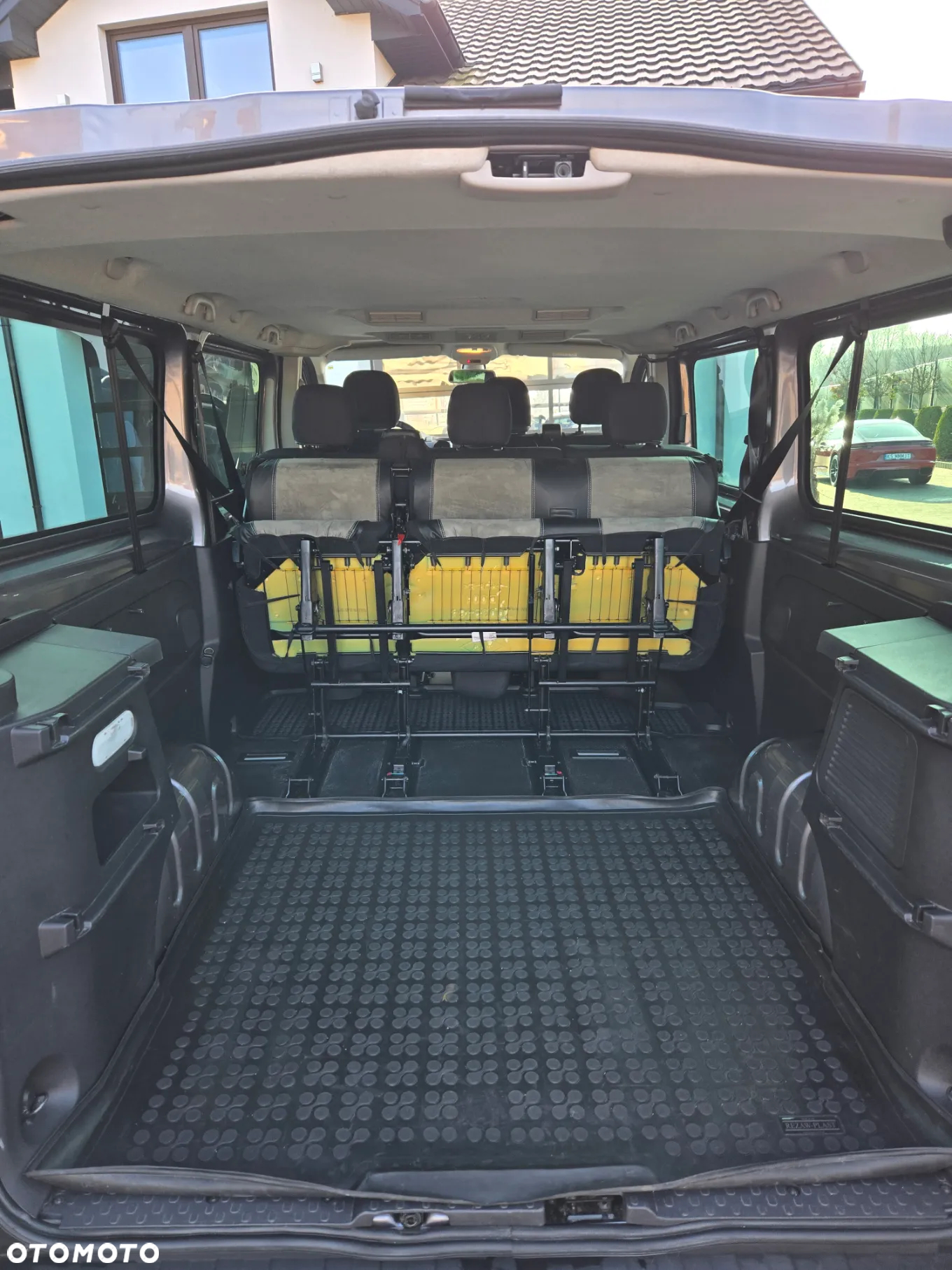 Renault Trafic Grand SpaceClass 2.0 dCi EDC - 40