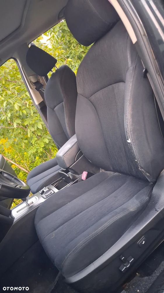 Na części Subaru Legacy IV Estate (BR) Outback FL silnik 2.0 D 150 KM DOHC BOXER TURBO DIESE EE20Z lakier 61K skrzynia automatyczna CVT maska zderzak drzwi klapa szyba fotel kanapa lusterko lampa deska GWARANCJA !!! Przód Tył Zestaw Komplet Drzwi Klapa Zderzak Błotnik Maska Grill Atrapa Szyba Pas Lampa Lusterko Boczki Fotel Kanapa Kokpit Deska Rozdzielcza Przełącznik Włącznik Sterownik Przewody Wiązka Instalacja Moduł Komputer Czujnik Listwa Pompa Alternator Wtryski Głowica Rozrusznik Kompresor Sprzęgło Dwumas Silnik  Skrzynia ABS Klimatyzacji Paliwa Wspomagania Kolektor Turbina Przepustnica Zawór Chłodnica Koło Hak Belka Sanki Zawieszenie Mcpherson Półoś Amortyzator Wydech Tłumik Zacisk Most - 14