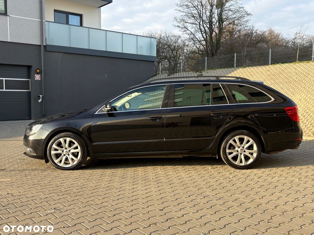 Skoda Superb 2.0 TDI Green tec DSG Elegance - 23