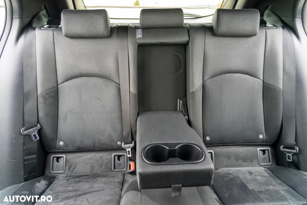 Lexus UX 250h Business Edition - 13