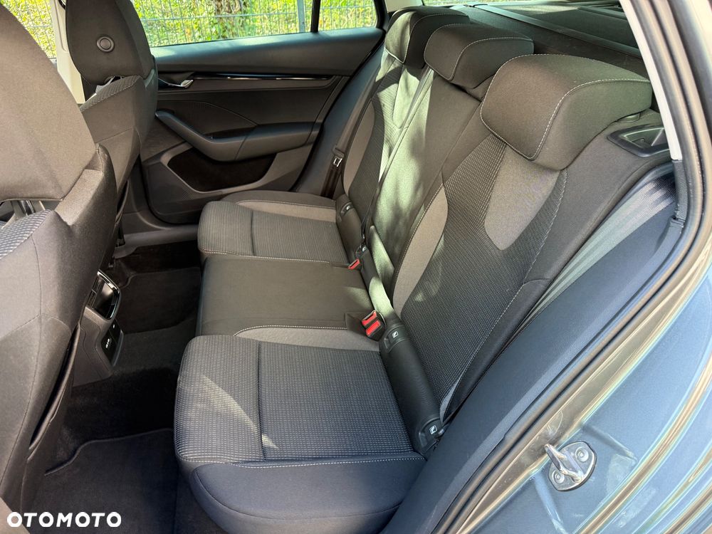 Skoda Octavia 1.5 TSI Clever - 22