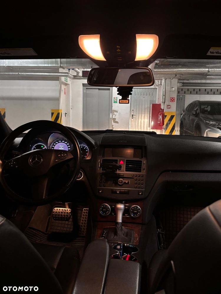 Mercedes-Benz Klasa C 300 7G-TRONIC SPORT EDITION - 12