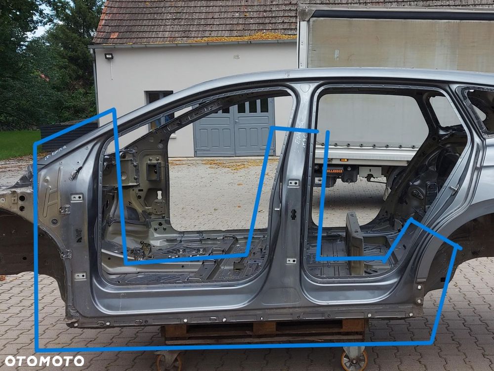 Skoda Enyaq 5LA iV60 SŁUPEK LEWY BOK PRÓG - 1