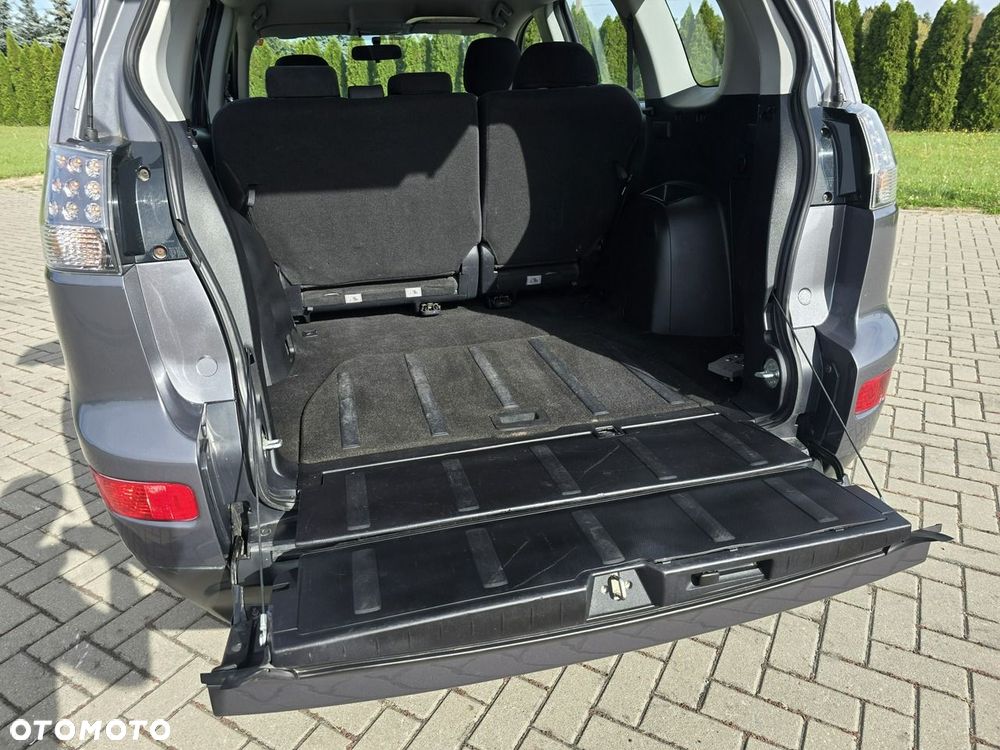 Mitsubishi Outlander - 18