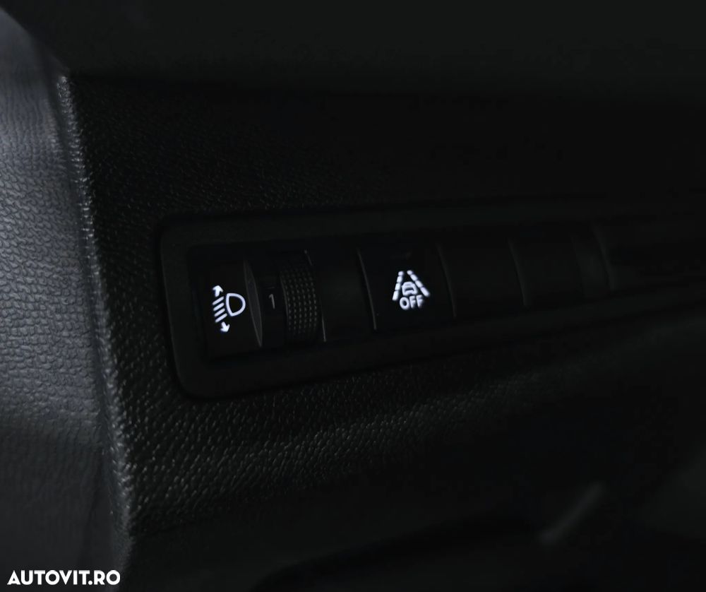 Peugeot 3008 1.2 PureTech 130 EAT8 Allure Pack - 31
