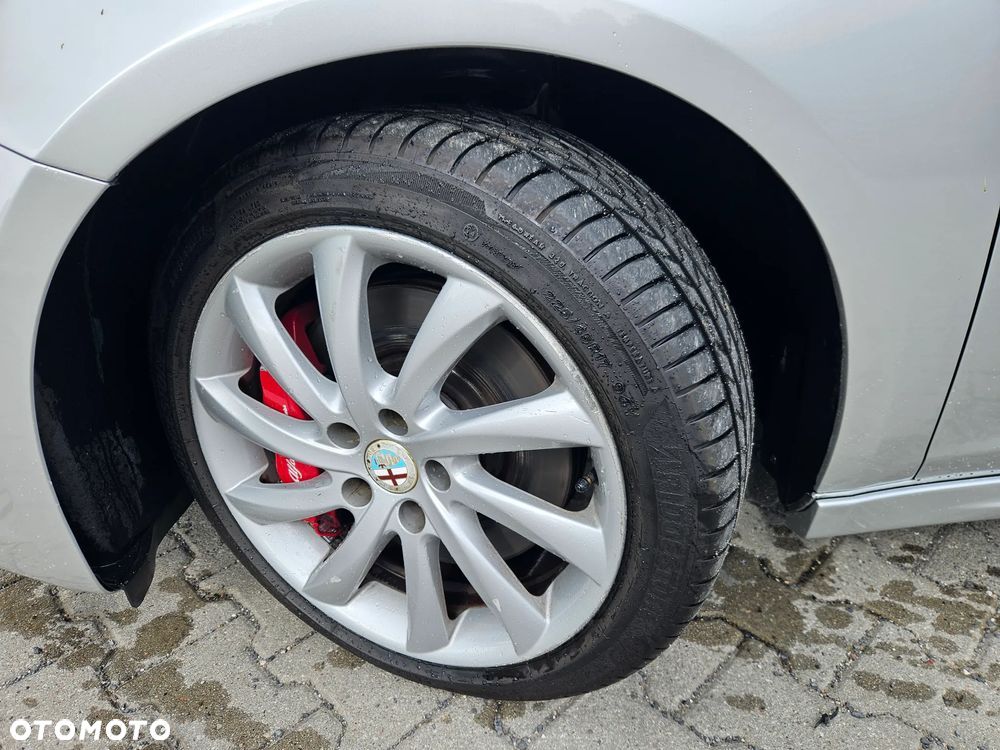 Alfa Romeo Giulietta 1750 TBi Quadrifoglio Verde - 2