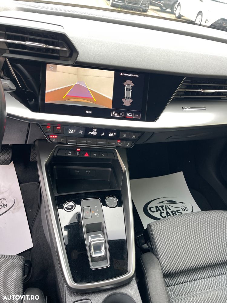 Audi A3 2.0 TDI S tronic Sport - 32