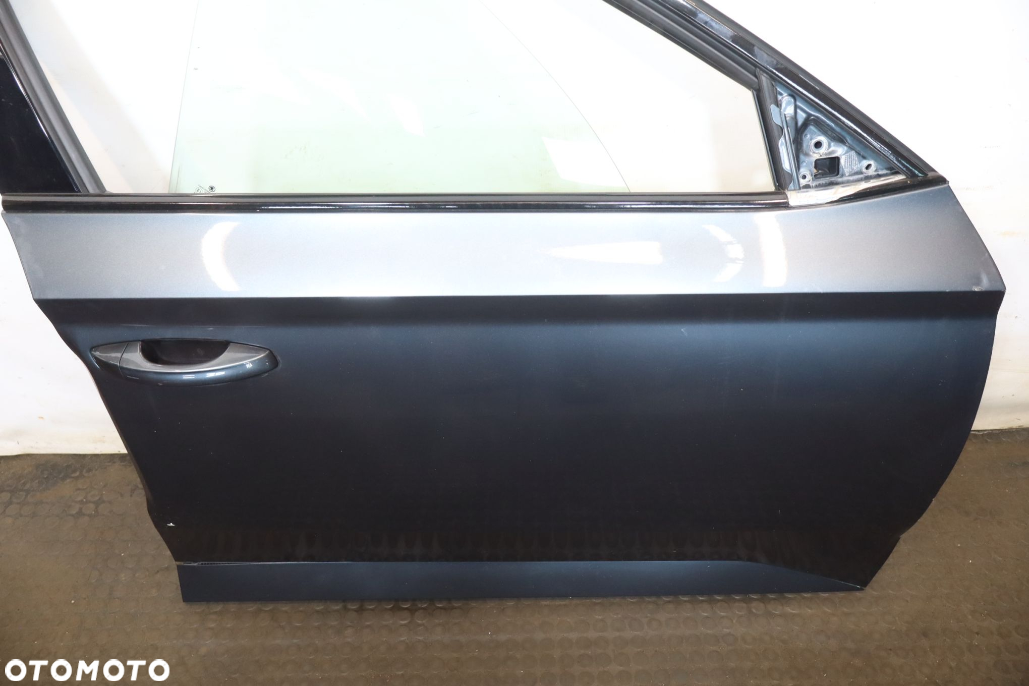 DRZWI PRAWY PRZÓD SKODA SUPERB III - 4