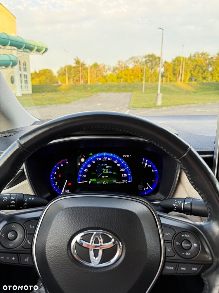 Toyota Corolla 1.8 Hybrid Executive - 31