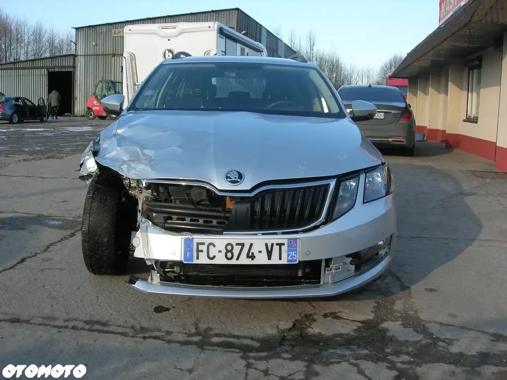 Skoda Octavia Combi 1.5 TSI ACT DSG Style - 8