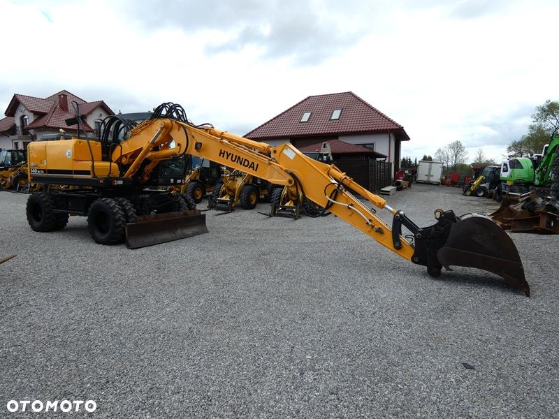 Hyundai 140W-7A / Stan BDB / Ładnie utrzymana / - 38