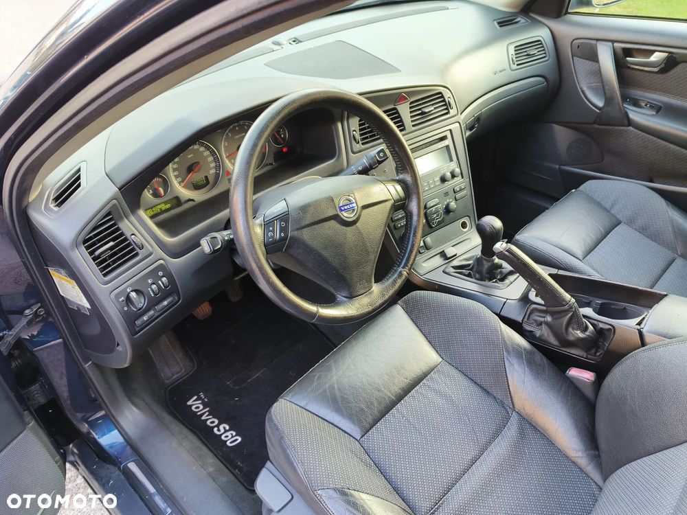 Volvo S60 2.4 Momentum - 15