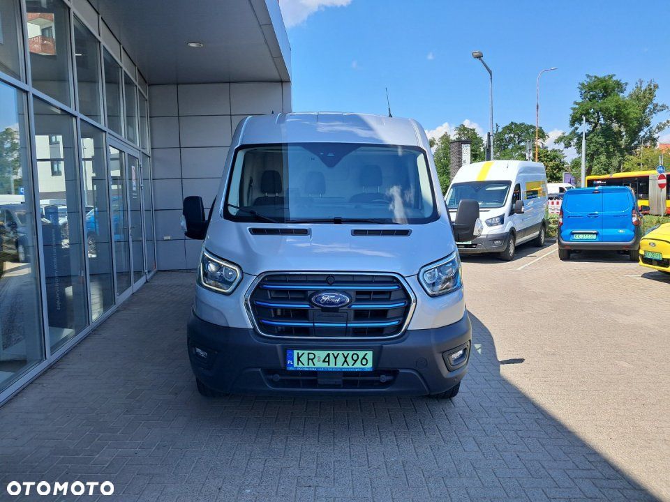 Ford Transit - 12