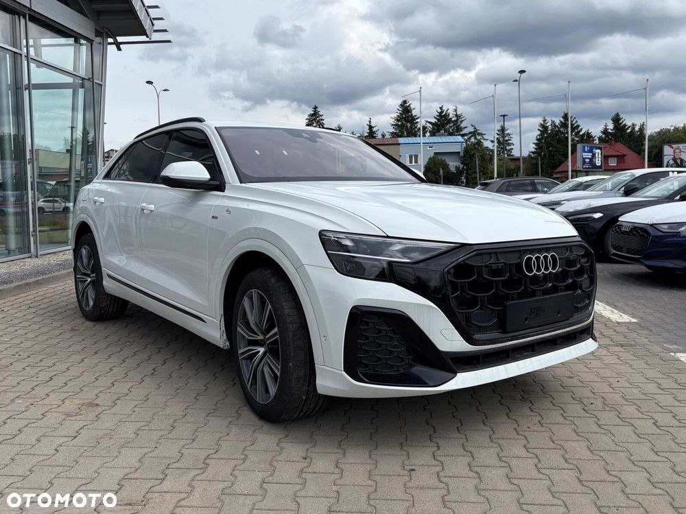 Audi Q8 - 10