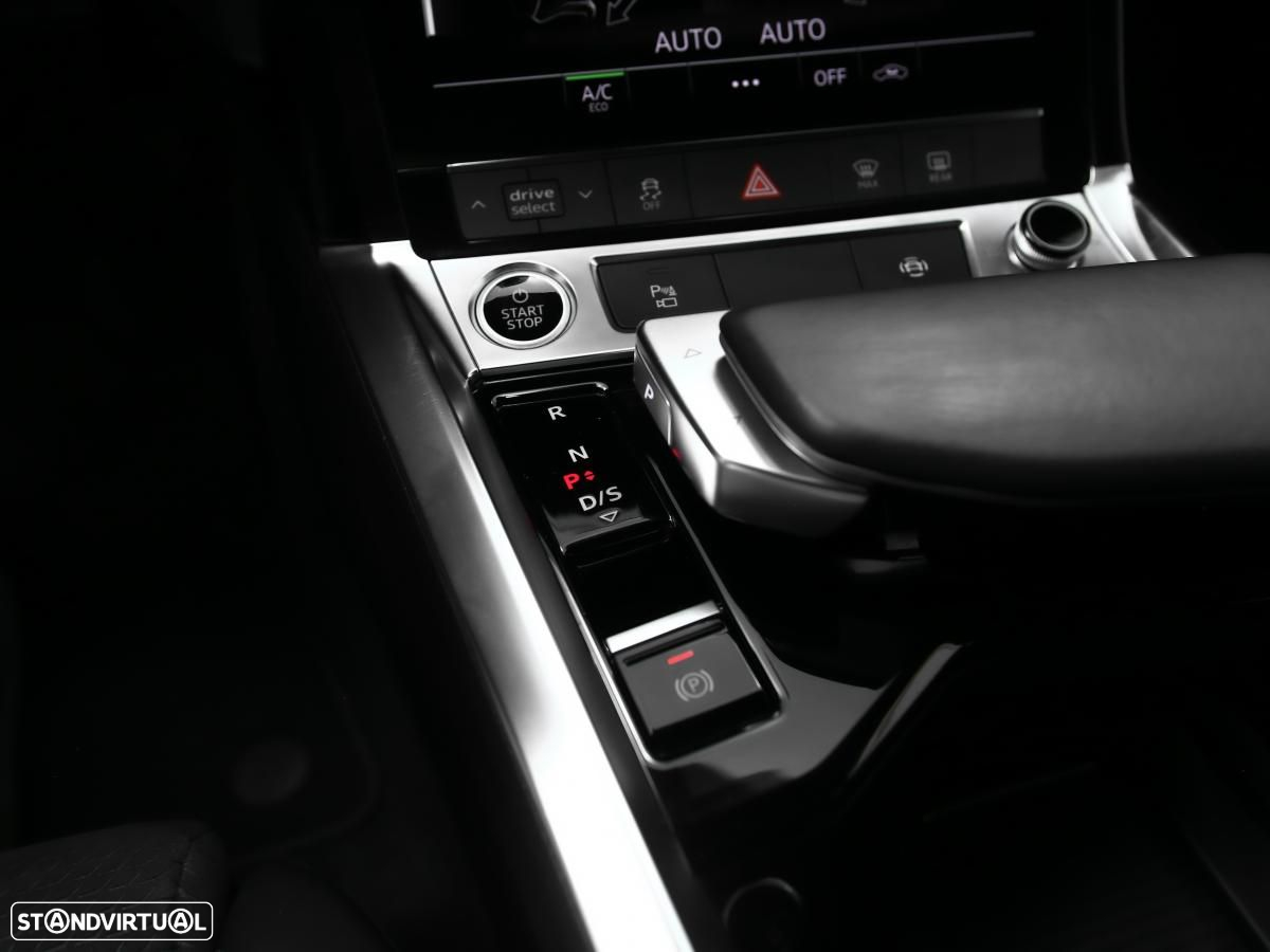Audi e-tron 55 quattro - 29