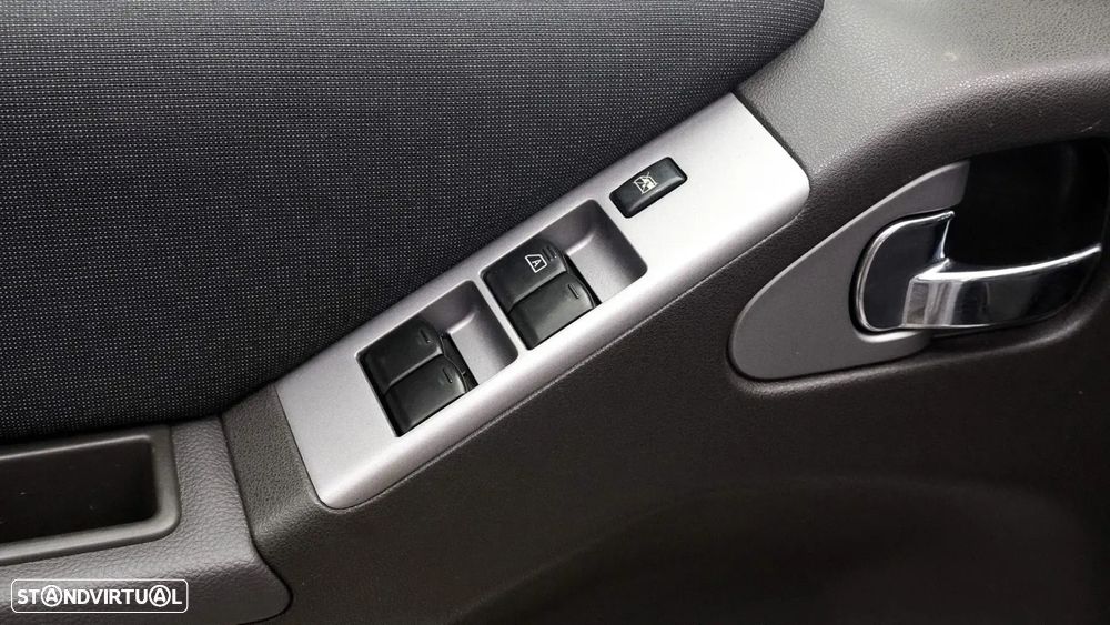 Nissan Navara 2.5 dCi CD SE 4WD - 8