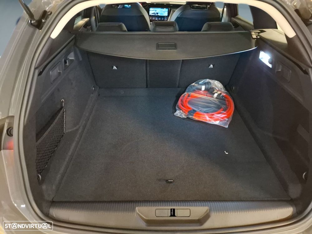 Peugeot e-308 58 kWh Allure - 24