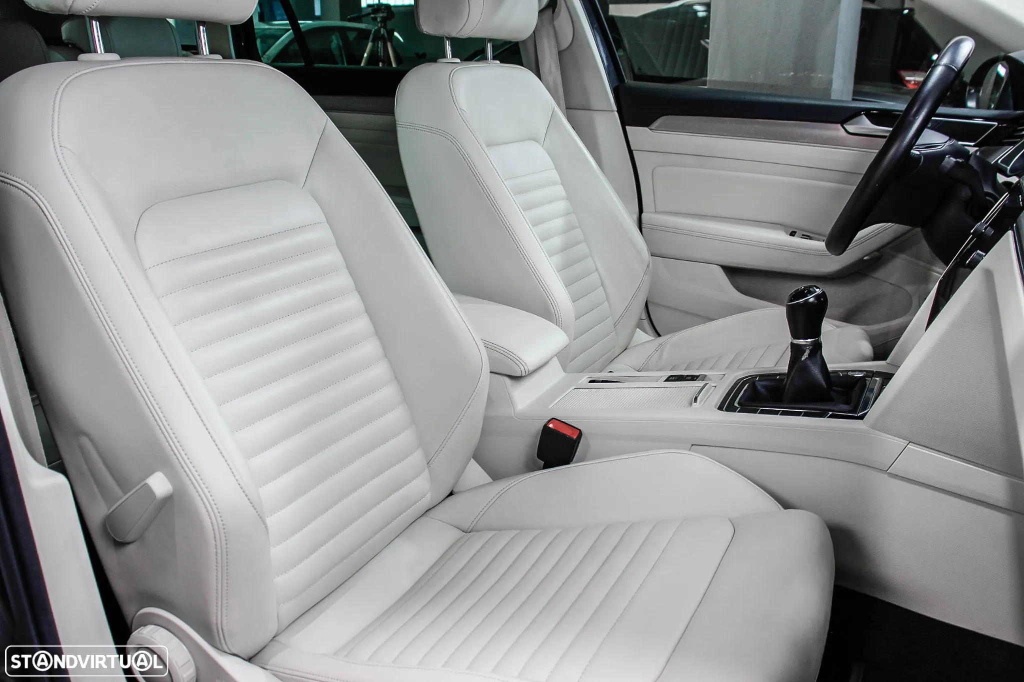 VW Passat Variant 2.0 TDi Highline - 18