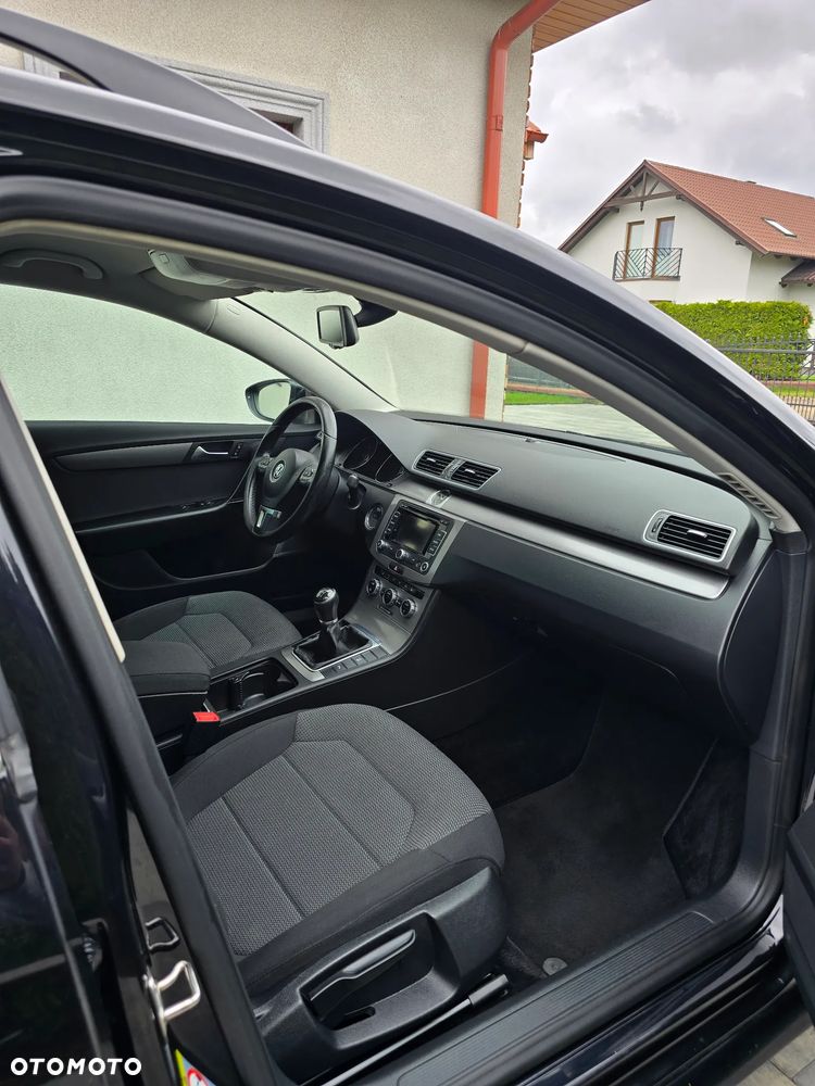 Volkswagen Passat - 7