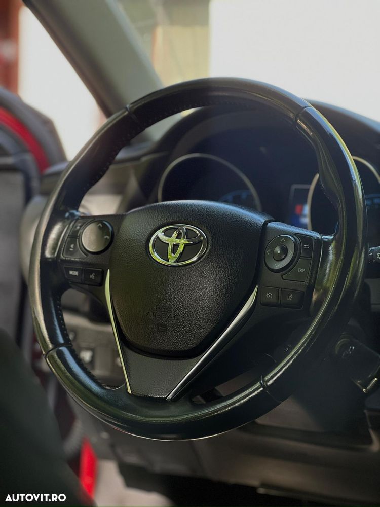 Toyota Auris 1.2 L Turbo Sol + - 7