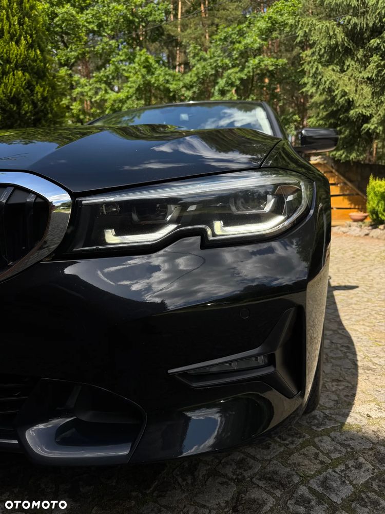 BMW Seria 3 320i xDrive Sport Line - 11