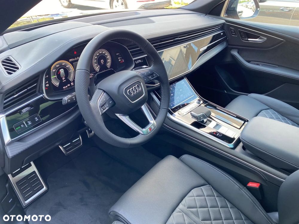 Audi Q8 - 7