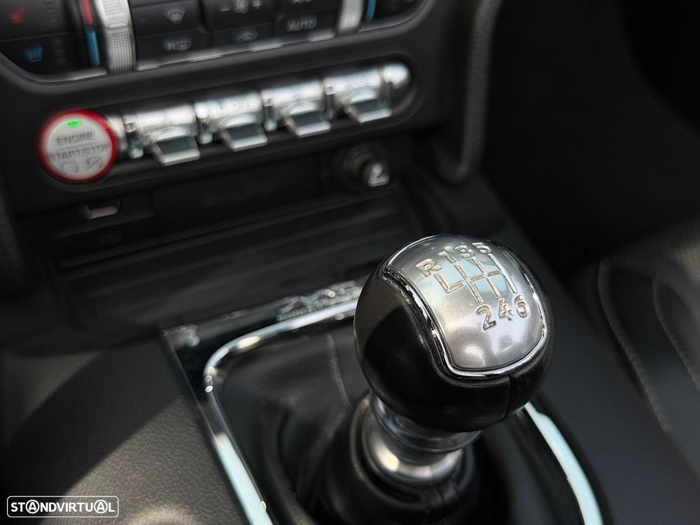 Ford Mustang 2.3i EcoBoost - 26