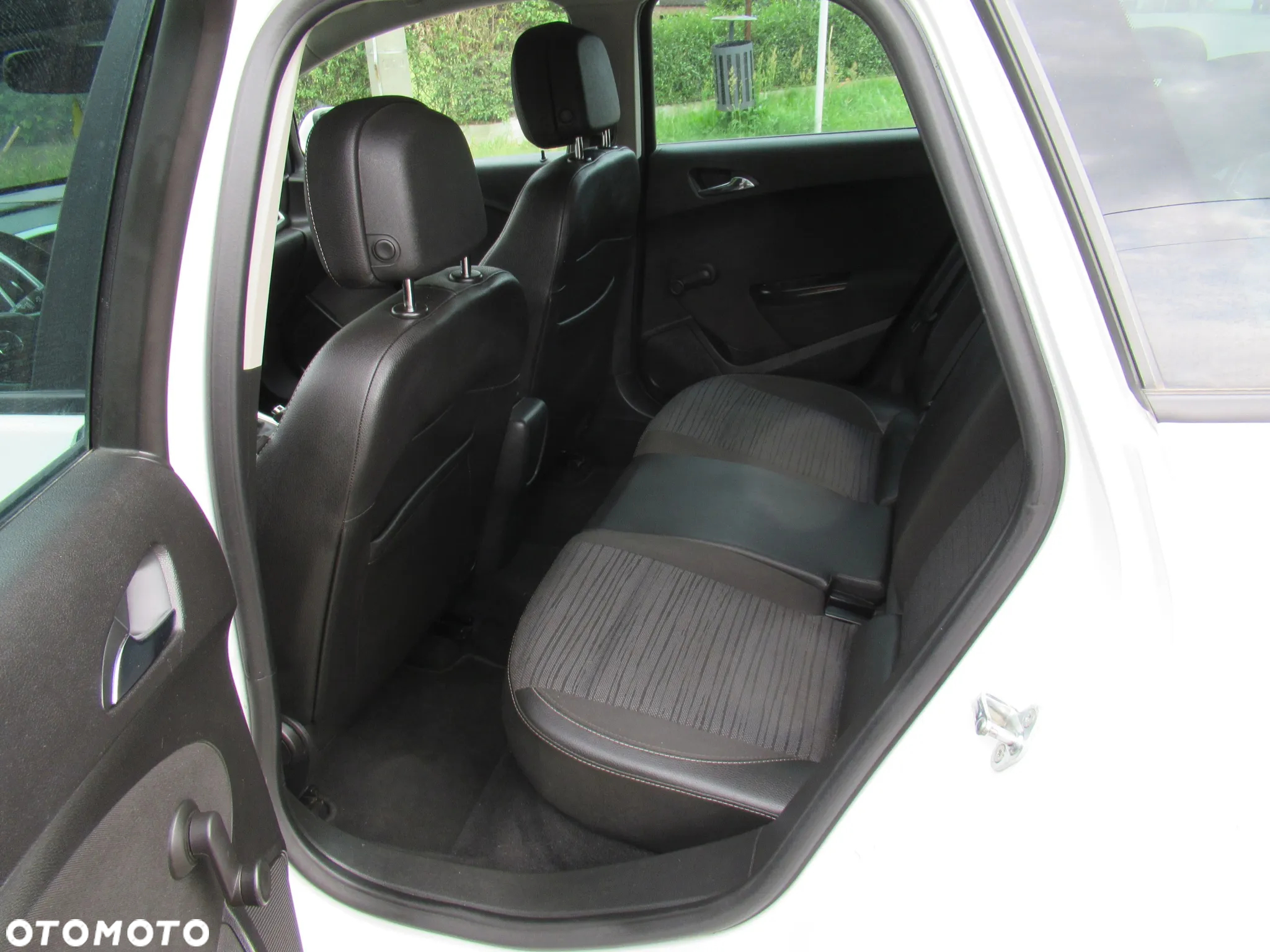 Opel Astra 1.6 CDTI DPF ecoFLEX Sports TourerStart/Stop Edition - 22