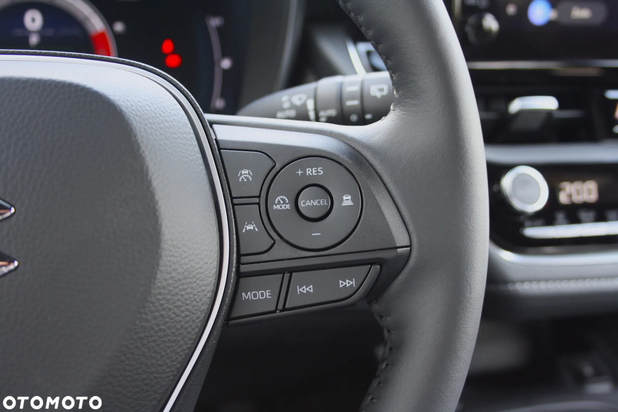 Suzuki Swace 1.8 Hybrid Premium Plus CVT - 11