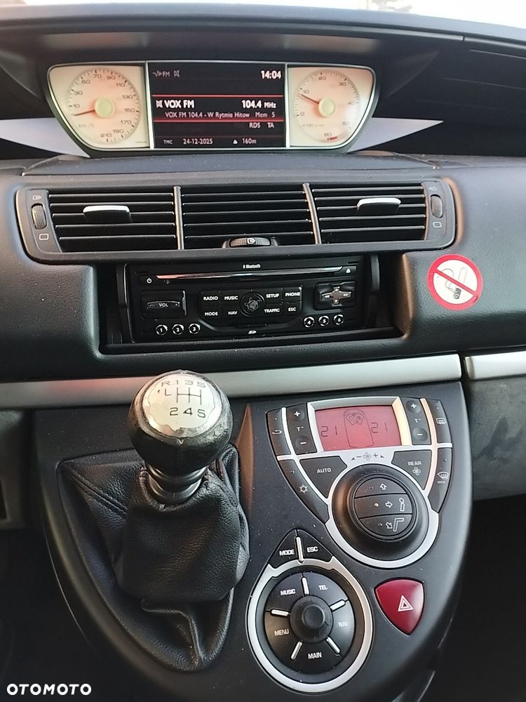 Peugeot 807 HDi 135 Family - 9