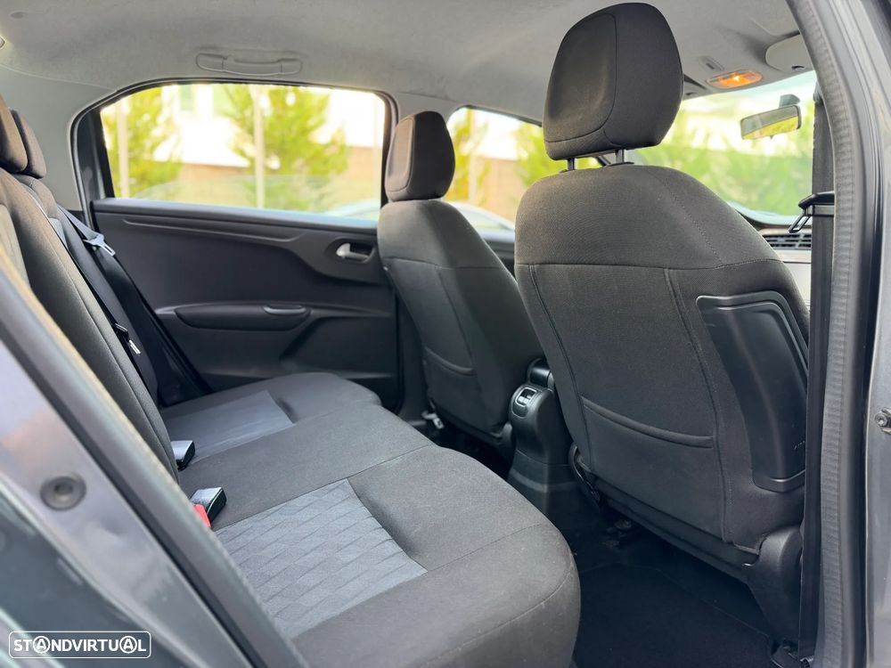 Citroën C-Elysée 1.2 PureTech Shine - 27