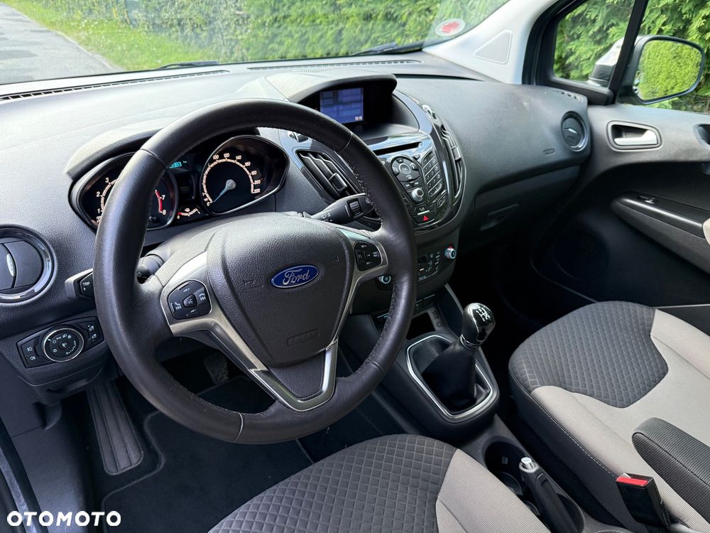 Ford Courier - 15