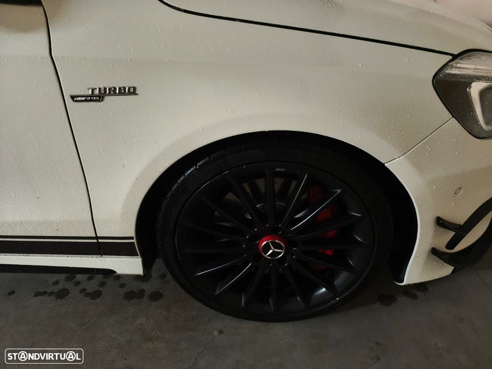 Mercedes-Benz A 45 AMG 4-Matic - 3