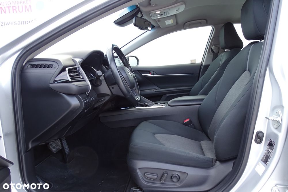 Toyota Camry 2.5 Hybrid Comfort CVT - 19