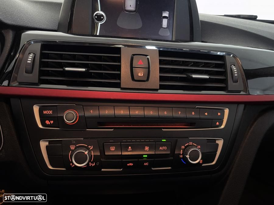 BMW 318 d Touring Line Sport - 12
