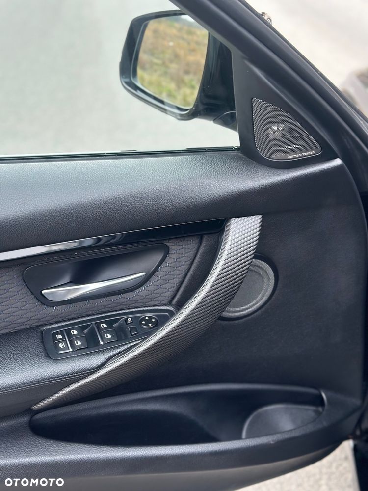 BMW Seria 3 330i xDrive M Sport Shadow sport - 15