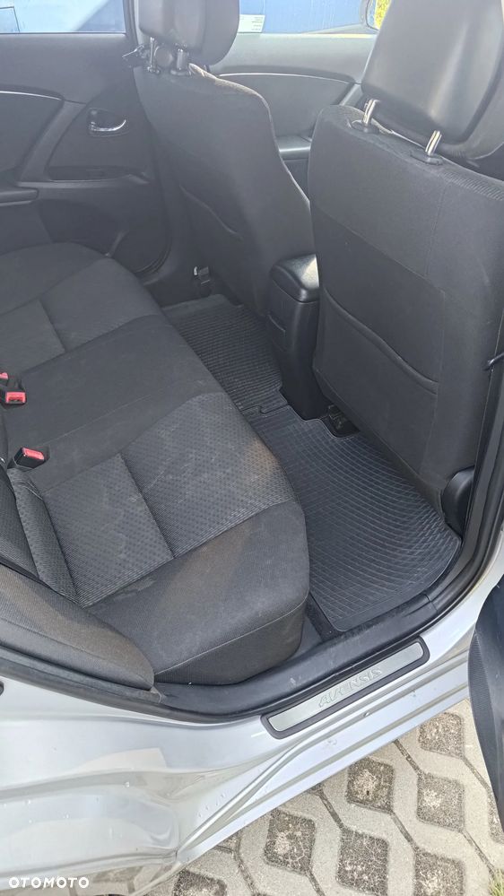 Toyota Avensis 1.8 Sol NAVI - 26