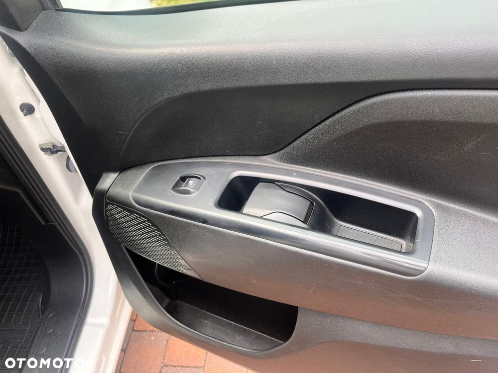 Fiat Doblo - 19