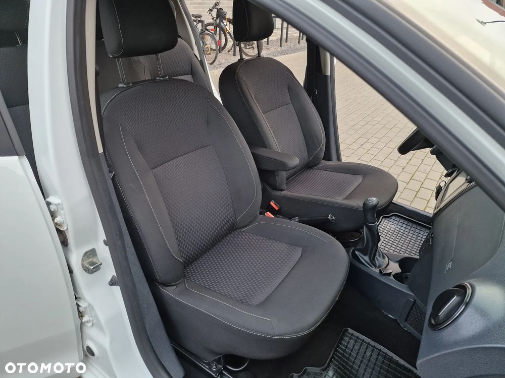 Dacia Sandero 0.9 TCe Laureate S&S - 13