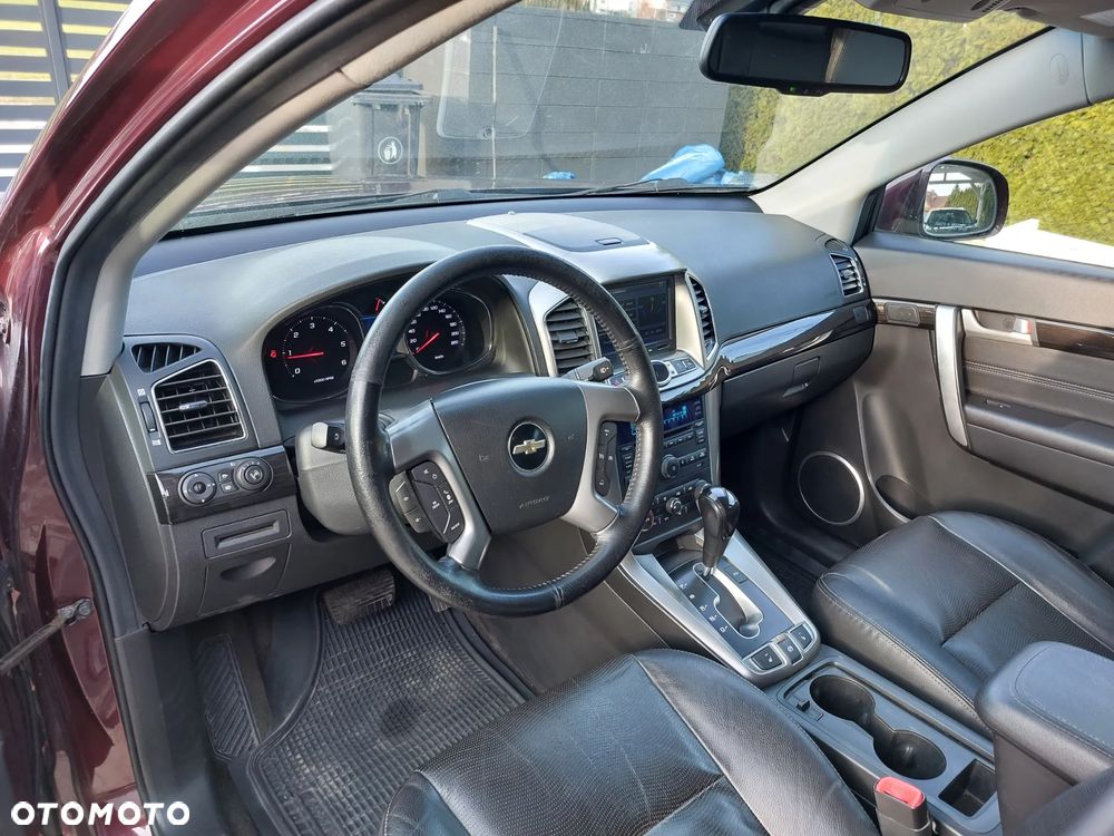 Chevrolet Captiva 2.2 D LTZ - 32