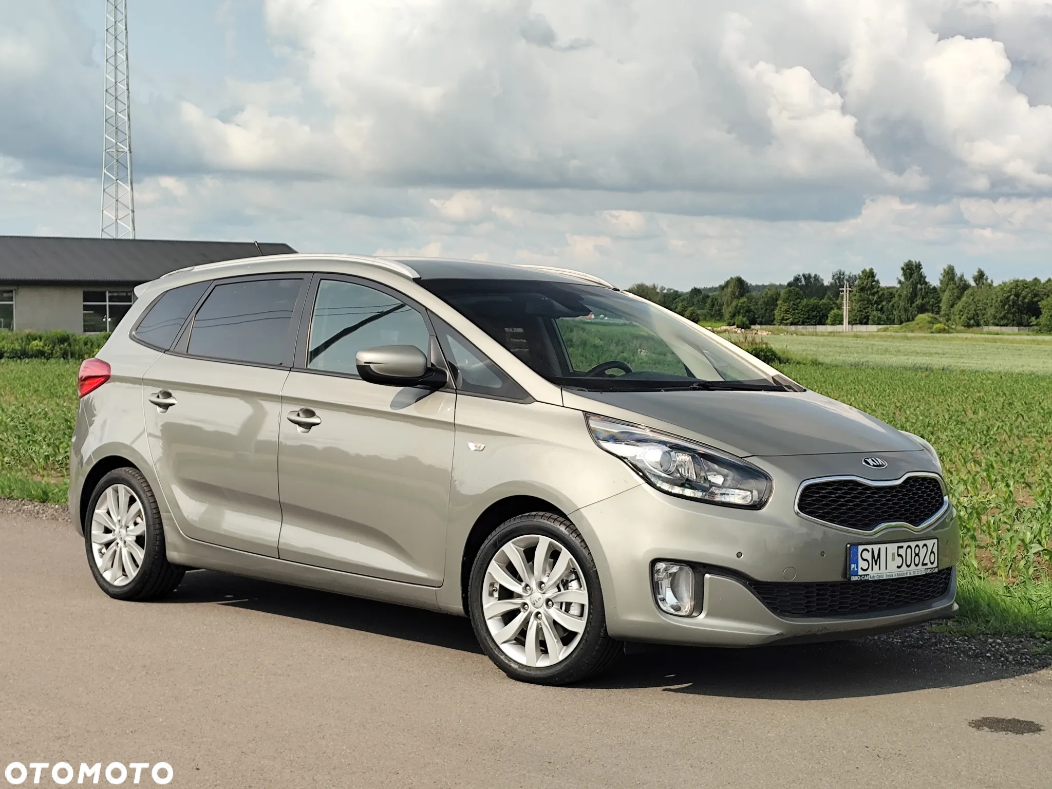 Kia Carens 1.6 GDI Dream Team Edition - 14