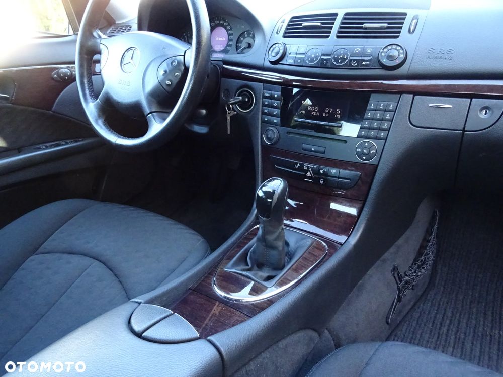 Mercedes-Benz Klasa E 200 Kompressor Elegance - 2