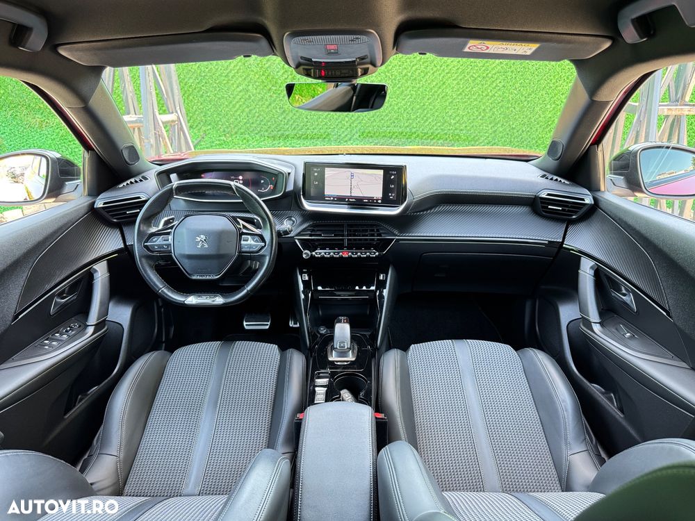 Peugeot 2008 PureTech 130 EAT8 GT Exclusive - 8