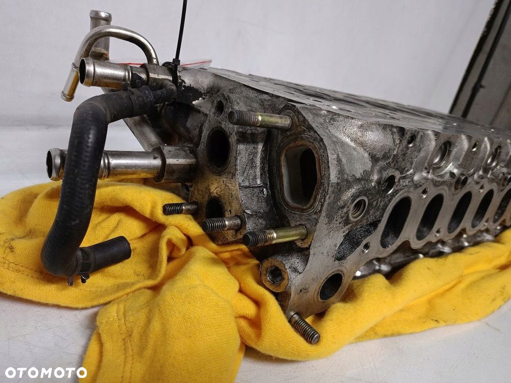 głowica silnika 2.0 d toyota avensis 2 - 9